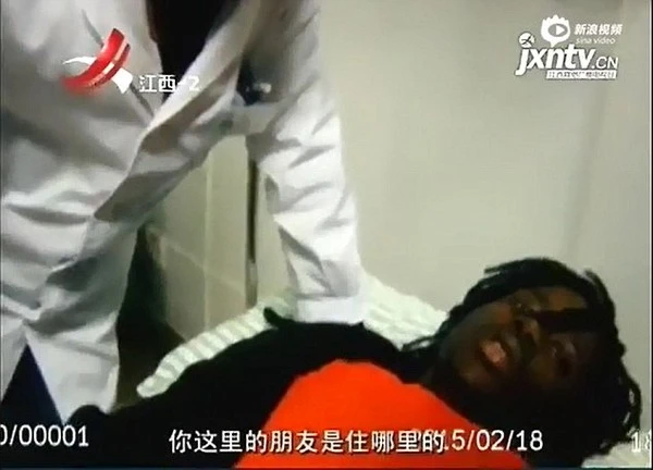 Chàng trai Mỹ suýt chết cóng vì bay sang Trung Quốc tỏ tình và bị từ chối ảnh 4