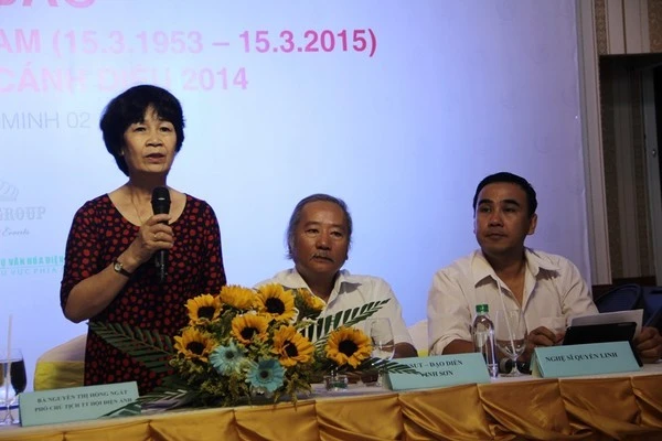 Quyền Linh đau xót vì không nghệ sĩ nào nhận lời đến Cánh Diều Vàng 2014 ảnh 2