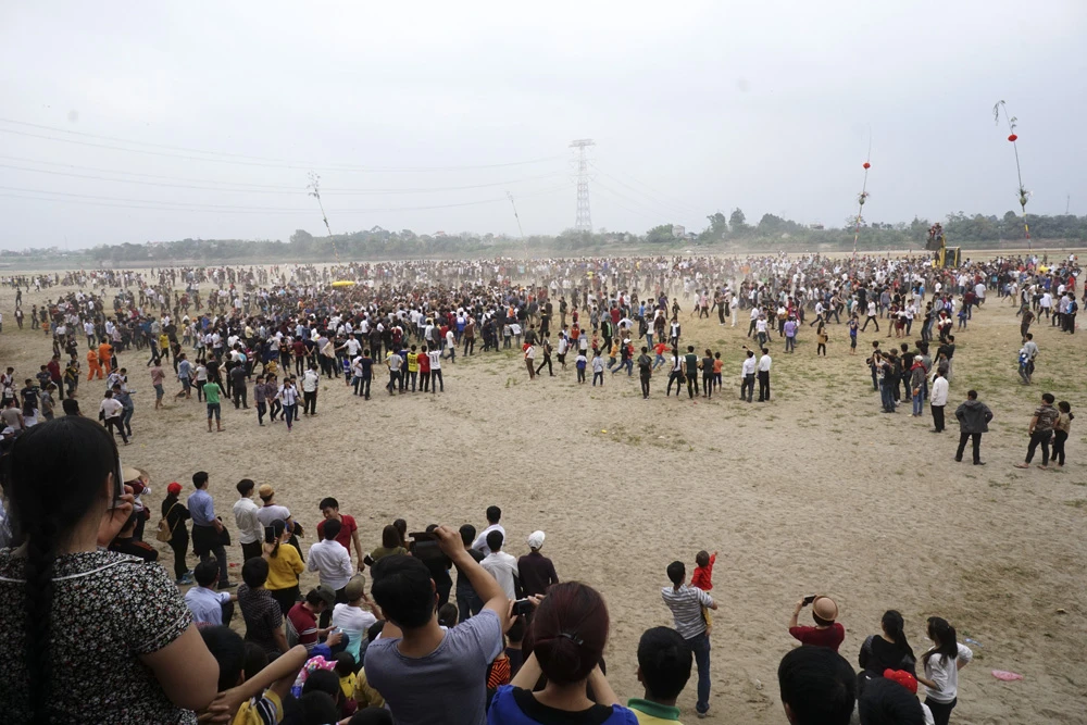 Hãi hùng cướp phết cầu may!