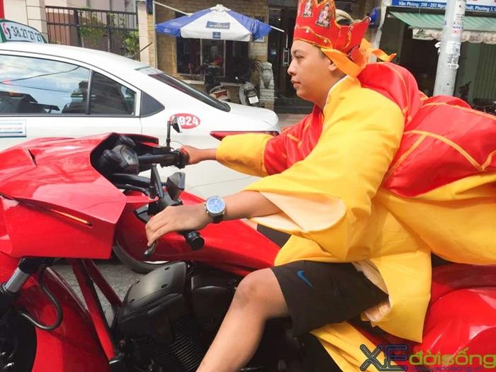 ‘Đường Tăng’ lái Honda Fury độ trống đồng ở Sài Gòn - ảnh 5