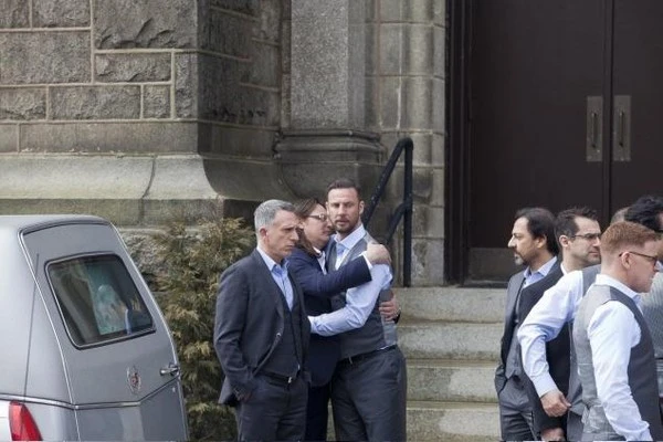 Cô gái gốc Việt tổ chức lễ tang theo nghi thức... lễ cưới ảnh 5