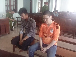 Bị thách thức, anh ruột đâm em trai thấu tim ảnh 1