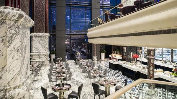 Báo Mỹ ca ngợi sự lộng lẫy 'không tưởng' của KS siêu sang ở Sài Gòn ảnh 12