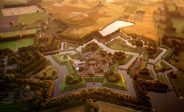 Chụp được ảnh nhà thờ nơi đang cất giữ trái tim của Chúa Jesus ảnh 9