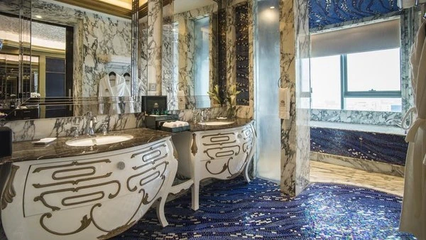 Báo Mỹ ca ngợi sự lộng lẫy 'không tưởng' của KS siêu sang ở Sài Gòn ảnh 6