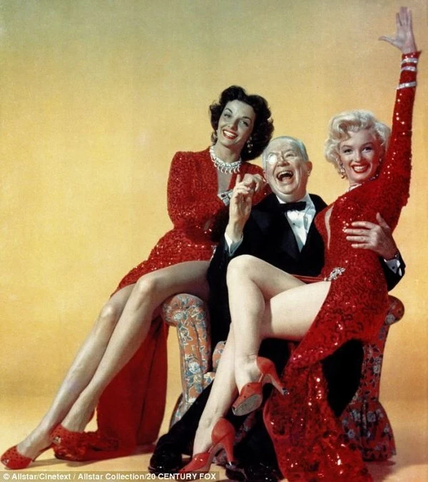 chiếc váy, đắt giá, hàng hiệu