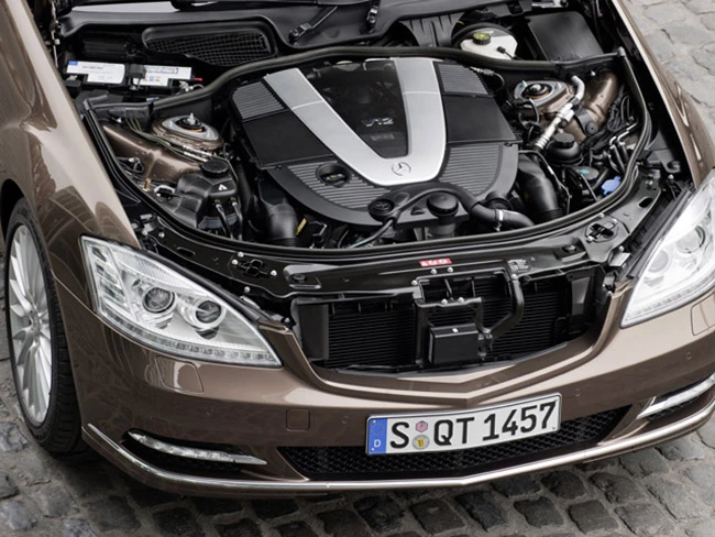 Tất cả các cửa sổ, kính lái và kính sau của&nbsp;