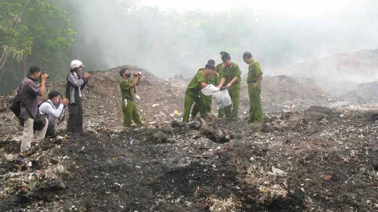 Cảnh sát môi trường được sử dụng vũ khí, vật liệu nổ ảnh 1