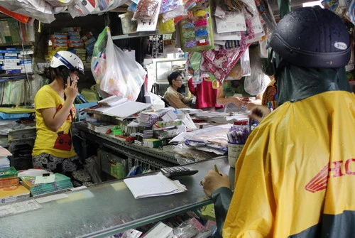 Vị khách cuối cùng của ngày mưa ảnh 1