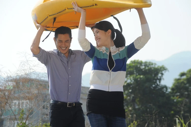 Xem cựu hoa hậu Hong Kong nổi tiếng một thời trên màn ảnh VN ảnh 3 Xem cựu hoa hậu Hong Kong nổi tiếng một thời trên màn ảnh VN ảnh 3