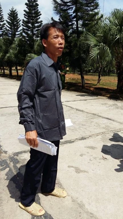 Anh em ông Đoàn Văn Vươn vui mừng ngày đặc xá ảnh 15