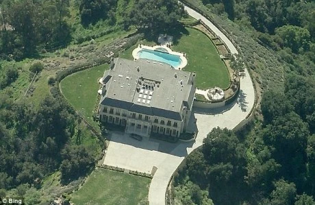 Hoàng tử Saudi Arabia bị bắt tại Mỹ do nghi phạm tội tình dục ảnh 1