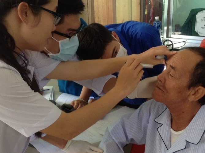 400.000 người bị cườm mắt mỗi năm ảnh 1