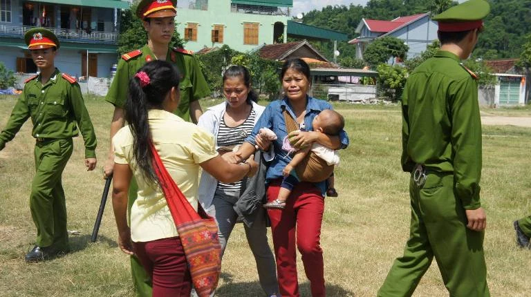 Chùm ảnh: Toàn cảnh phiên tòa xét xử vụ thảm sát 4 người ở Nghệ An ảnh 29