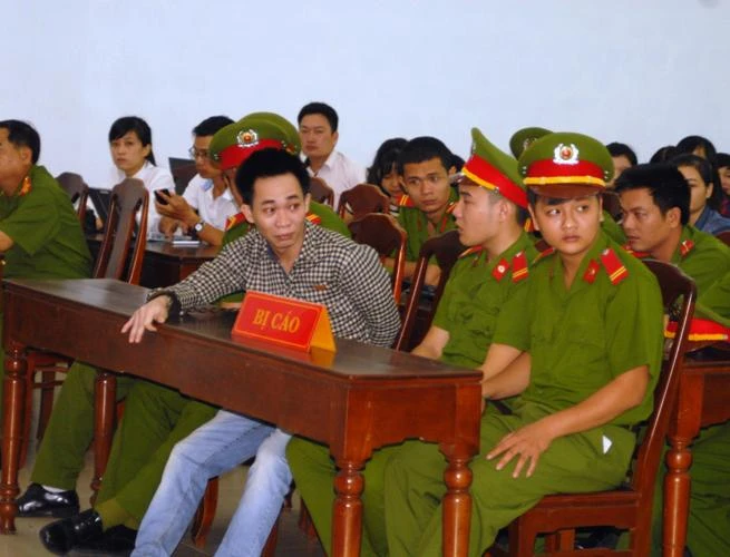 Đang xét xử vụ anh rể giết chết hai em vợ ảnh 3