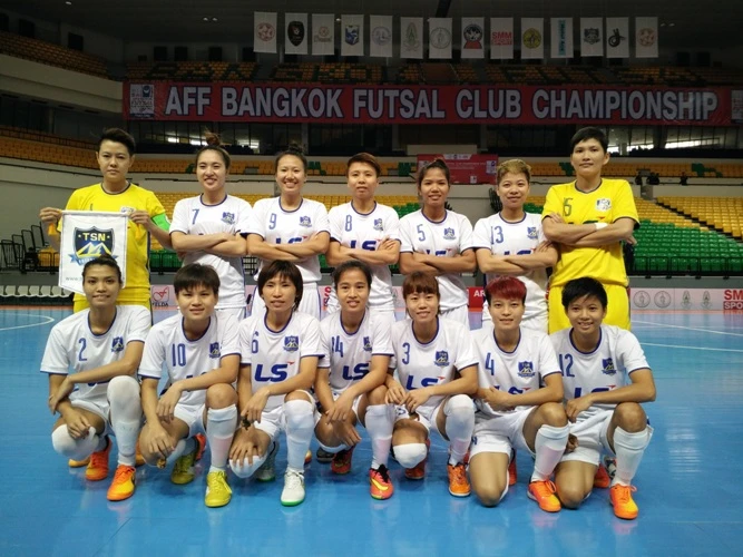 Thái Sơn Nam đặt một chân vào chung kết ảnh 2