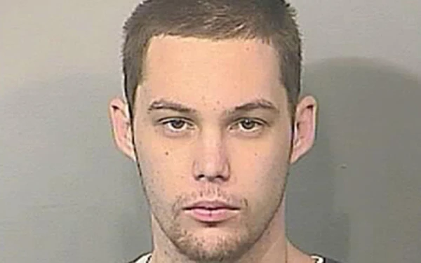 Tên trộm vừa thoát được cảnh sát thì bị cá sấu ăn thịt - Ảnh 1.