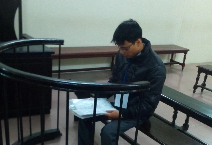 Lừa bán cổ phiếu 'ảo' chiếm đoạt gần 2 tỉ đồng ảnh 1