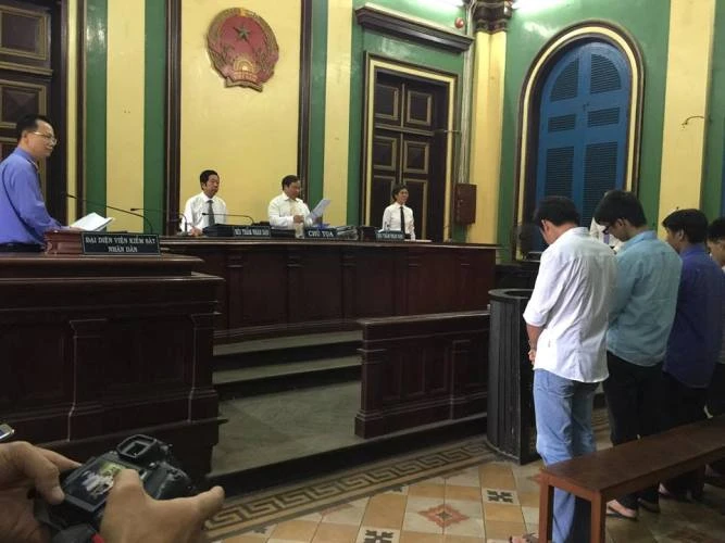 Trả hồ sơ để điều tra bổ sung vụ CSGT gọi côn đồ đánh chết người ảnh 5