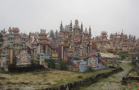 Từ 27-5 không được phép xây cất phần mộ hoành tráng ảnh 2