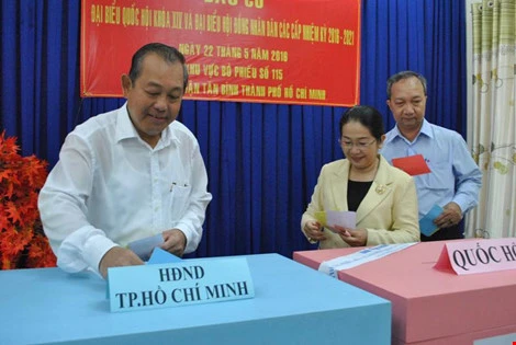 Chùm ảnh: Lãnh đạo Đảng, Nhà nước đi bầu cử ảnh 8