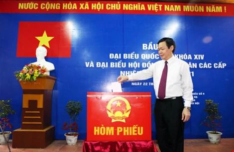 Chùm ảnh: Lãnh đạo Đảng, Nhà nước đi bầu cử ảnh 7