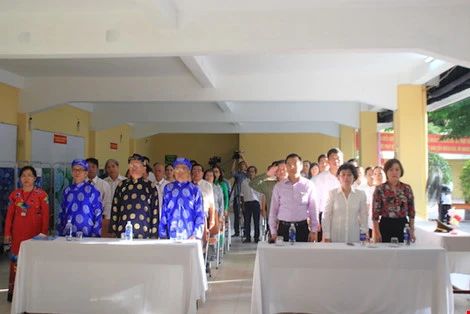 Toàn cảnh ngày bầu cử: Kiểm phiếu ngay trong đêm ảnh 51