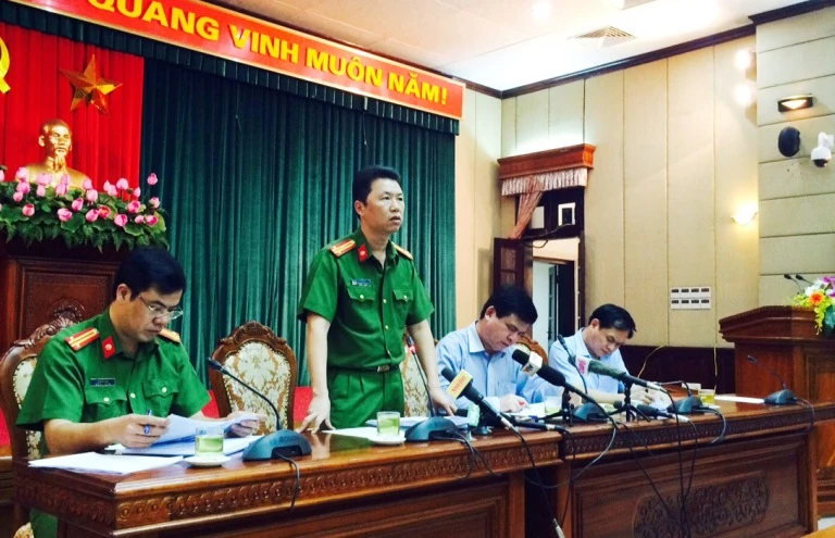 Thượng tá Lê Huy, Phó trưởng phòng CSHS, CAHN thông tin về tình hình phòng chống tệ nạn mại dâm vào chiều 28-6