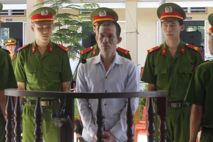 Tô Huy Cường hầu tòa vì hành hung vợ