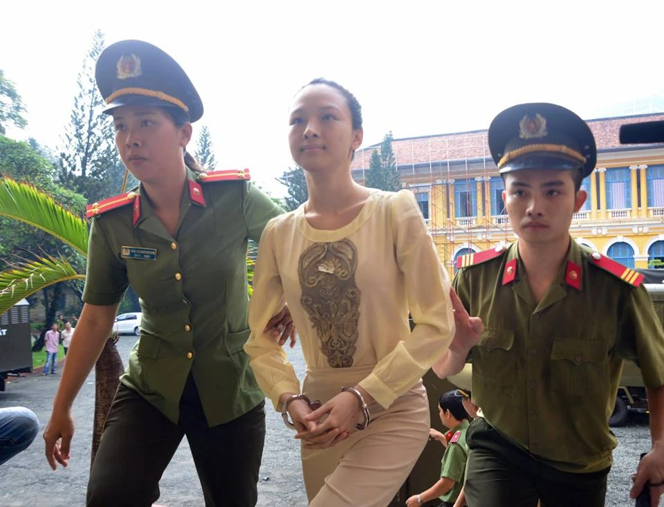 Hoa hậu Trương Hồ Phương Nga sáng nay 