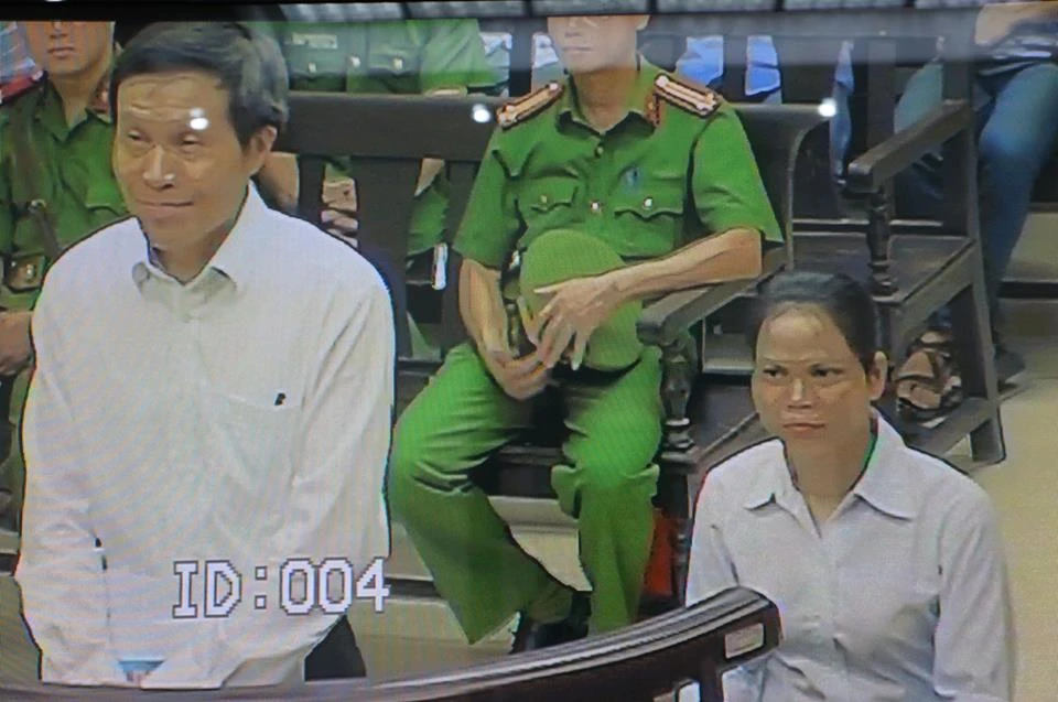 Hai bị cáo tại tòa