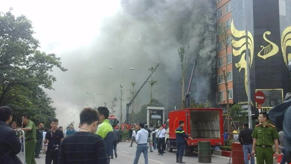Vụ cháy tại quán karaoke trên phố Trần Thái Tông, Cầu Giấy, Hà Nội chiều 1-11 làm 13 người chết