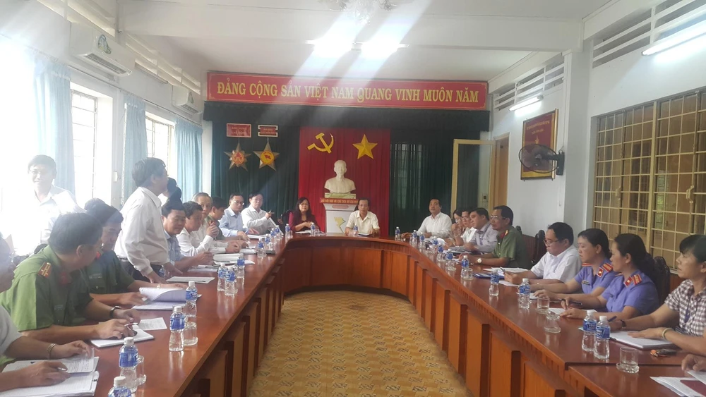 Quang cảnh buổi làm việc