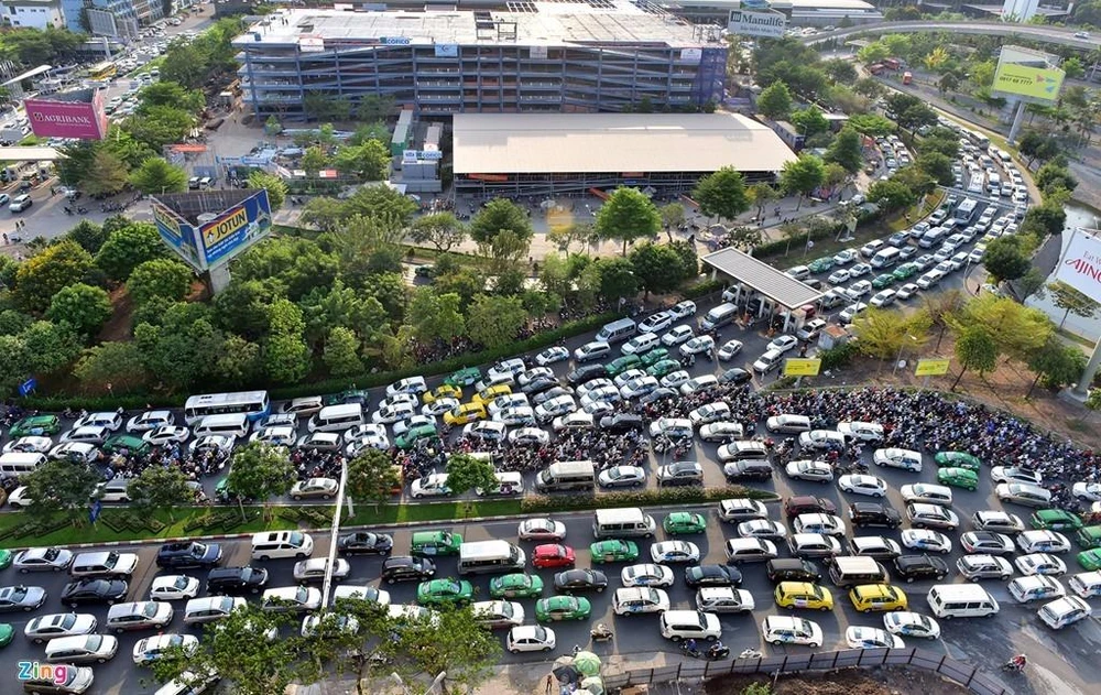 kẹt xe kinh hoàng tại Sân bay Tân Sơn Nhất