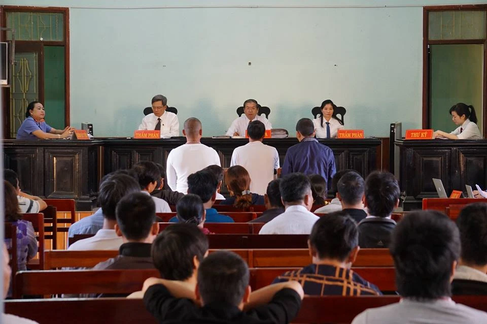 Luật sư đề nghị VKS giám sát cách hỏi của chủ toạ ảnh 1