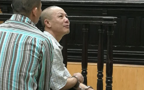 co nhin cuoi truoc cau tra loi cua ke gay tham sat o thach that ha noi hinh 1