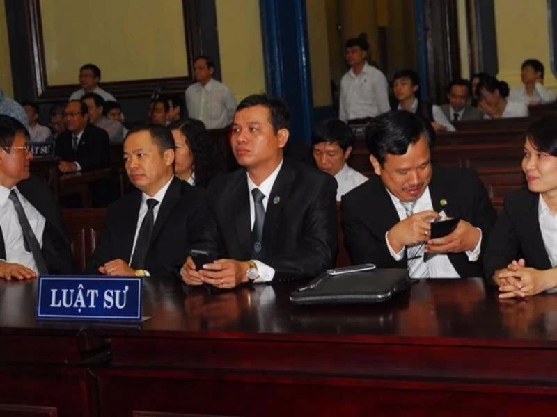 Buộc luật sư tố giác là tước đi quyền được bào chữa ảnh 1