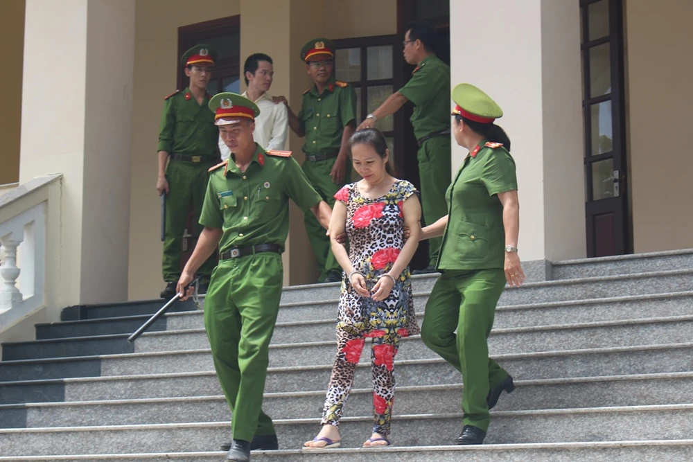 Xét xử băng nữ quái mua bán ma túy trị giá hàng tỉ đồng ảnh 1