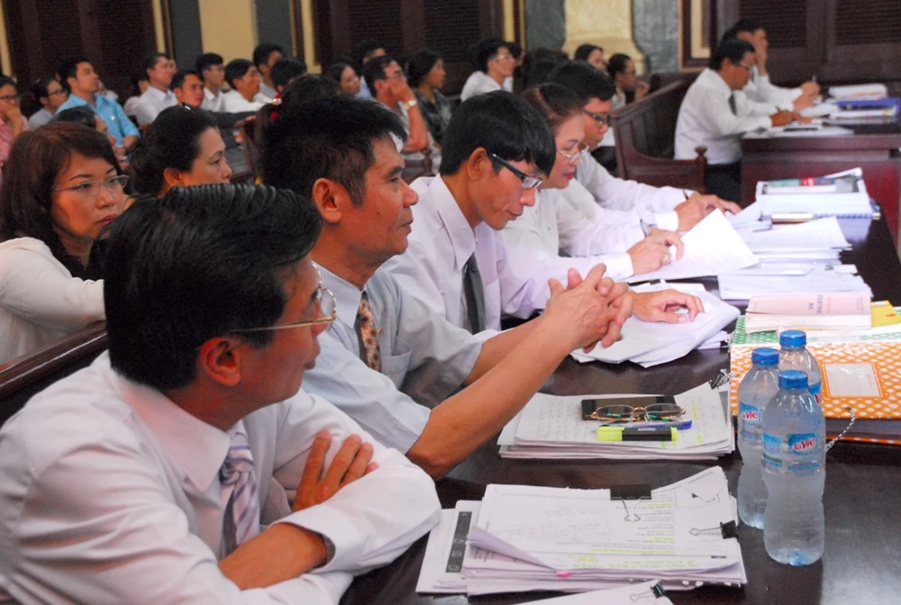 Phương Nga cương quyết im lặng, không trả lời luật sư ảnh 14