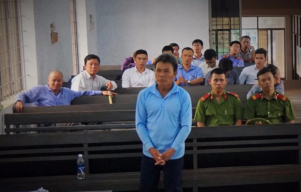 phó chánh án nhận hối lộ