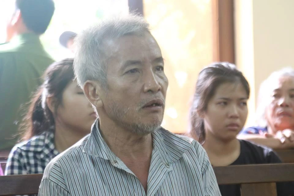 U-70 đột quỵ khi nhìn thấy vợ ngoại tình ảnh 2