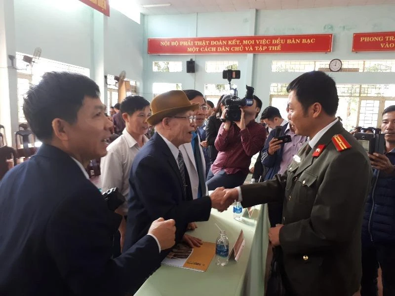 Xin lỗi cụ ông mang thân phận bị can suốt 33 năm