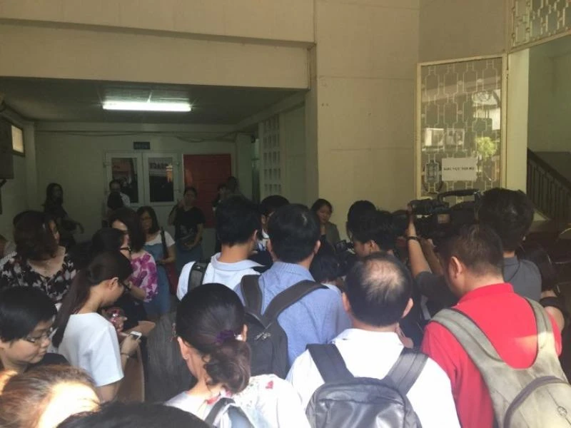 Tạm đình chỉ vụ Vinasun kiện Grab ảnh 1