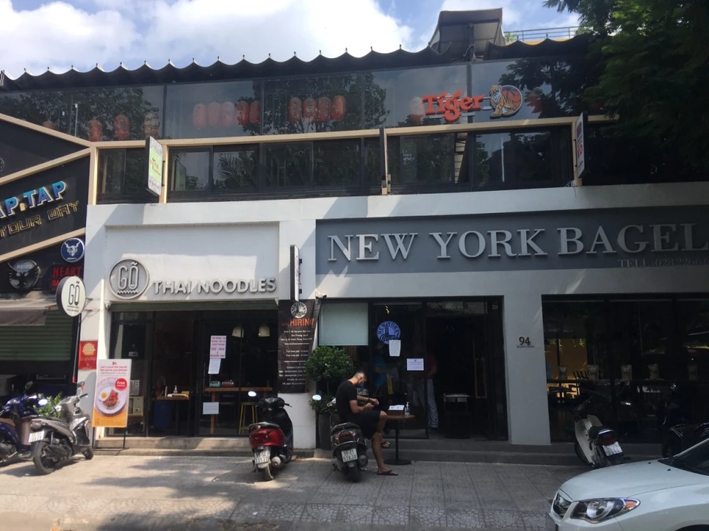 KHONG-DEO-KHAU-TRANG-BI-PHAT-3