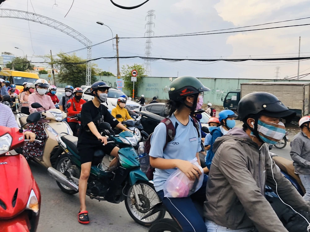 2-diem-ket-xe-o-quan-9-2