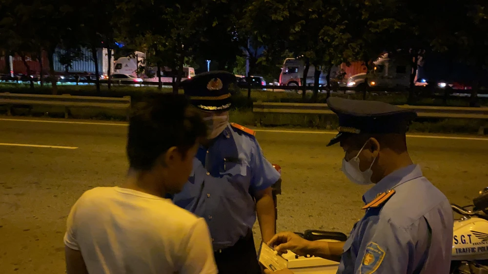 xu-phat-hanh-vi-dung-do-2