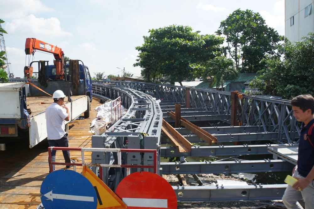 cau-sat-an-phu-dong-1