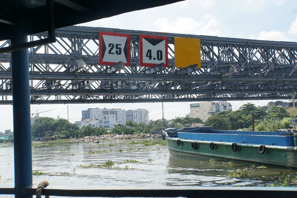 cau-sat-an-phu-dong-8