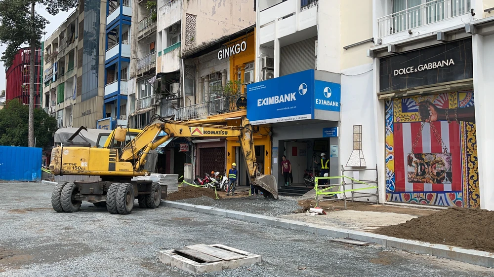 Người dân mặt tiền đường Lê Lợi hồi hộp chờ ngày thông xe ảnh 5