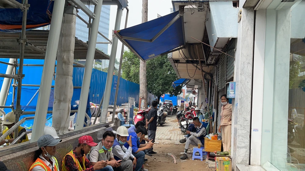 Người dân mặt tiền đường Lê Lợi hồi hộp chờ ngày thông xe ảnh 6